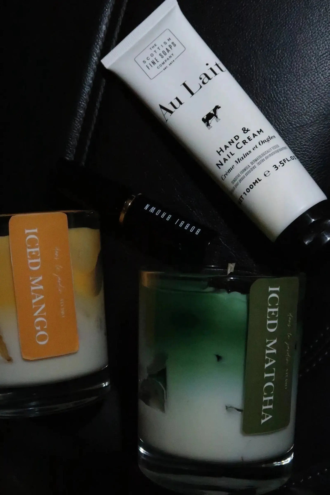 Milyen-illatgyertyát-válassz-különböző-hangulatokhoz-vagy-napszakokhoz dans le jardin.