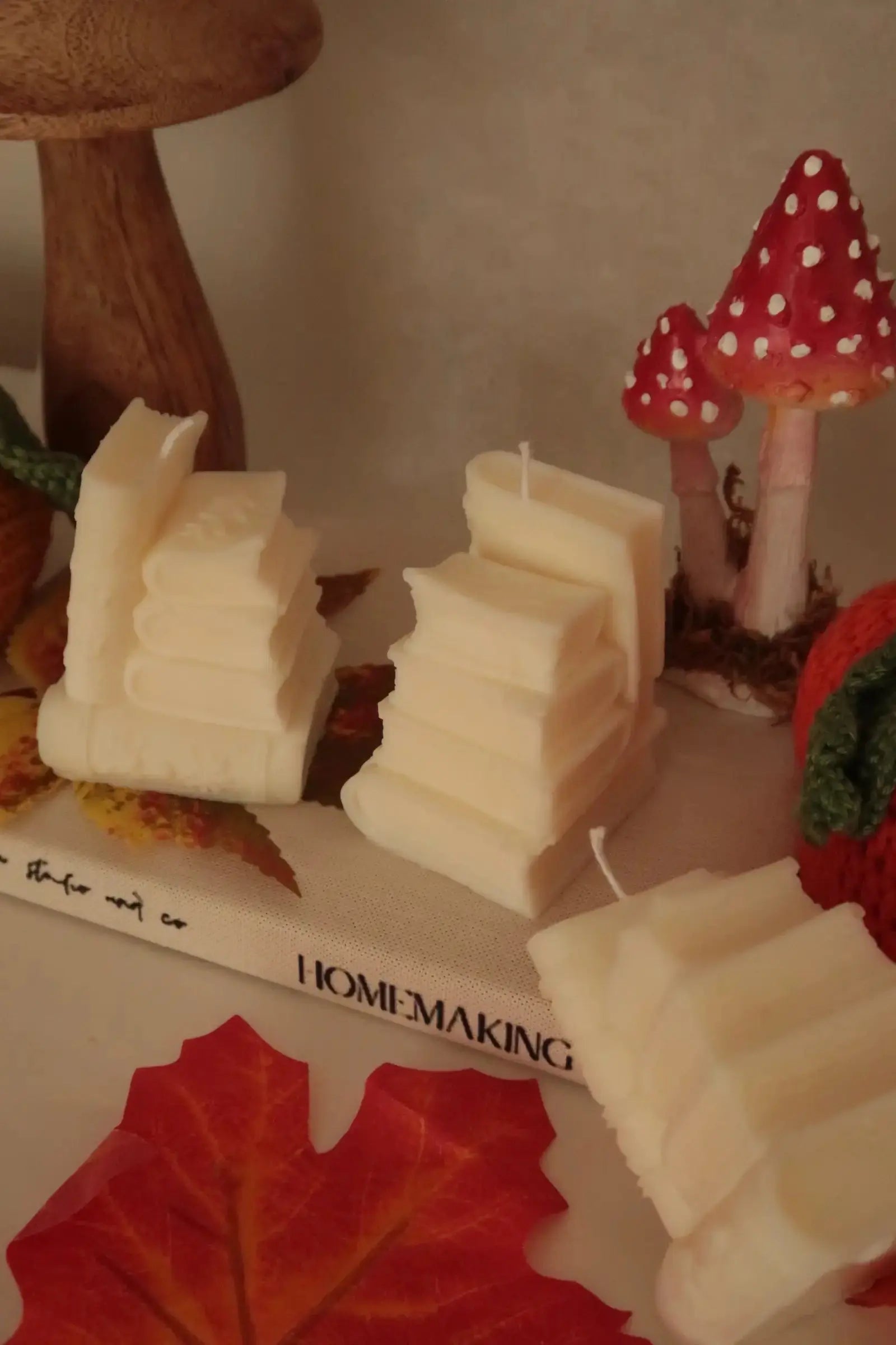 Könyvkupac szójaviasz gyertya dans le jardin.