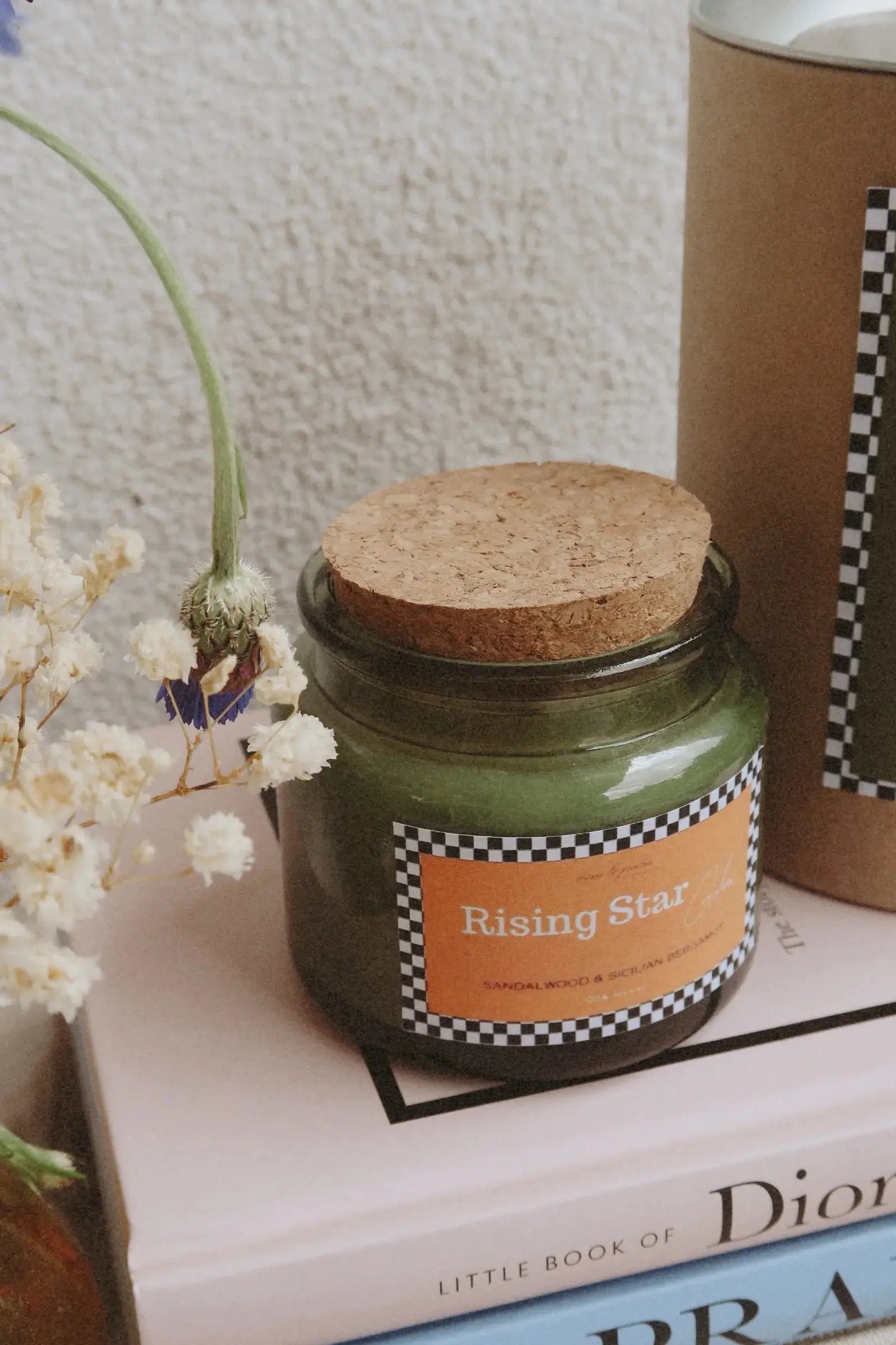 Rising Star Glow - Kókuszviasz gyertya dans le jardin.