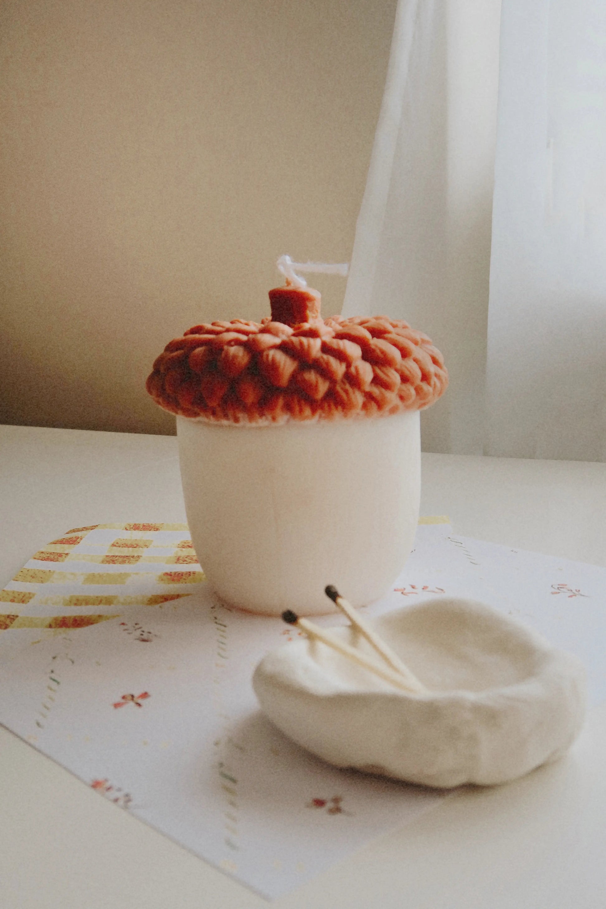 Makk formájú szójaviasz gyertya dans le jardin.