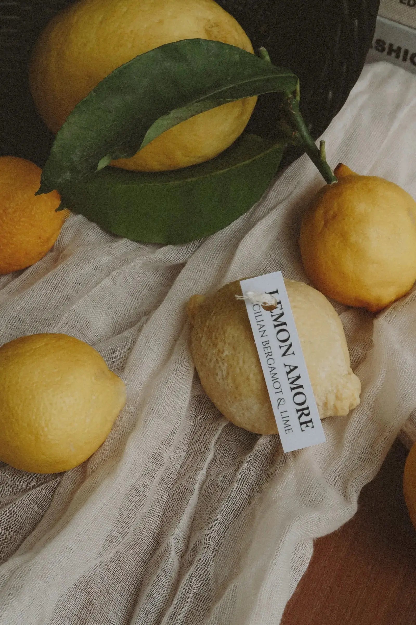 Lemon Amore - Szójaviasz gyertya dans le jardin.